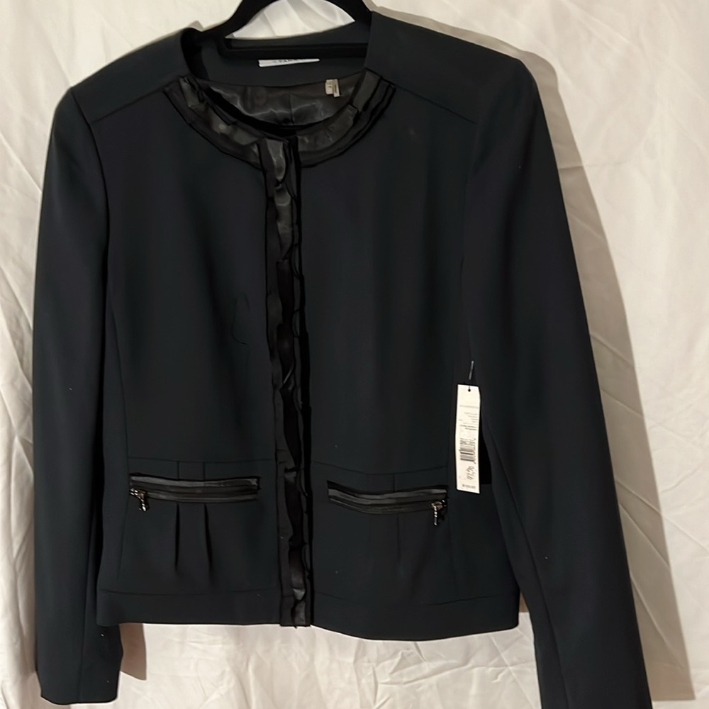 Tahari blazer size 14